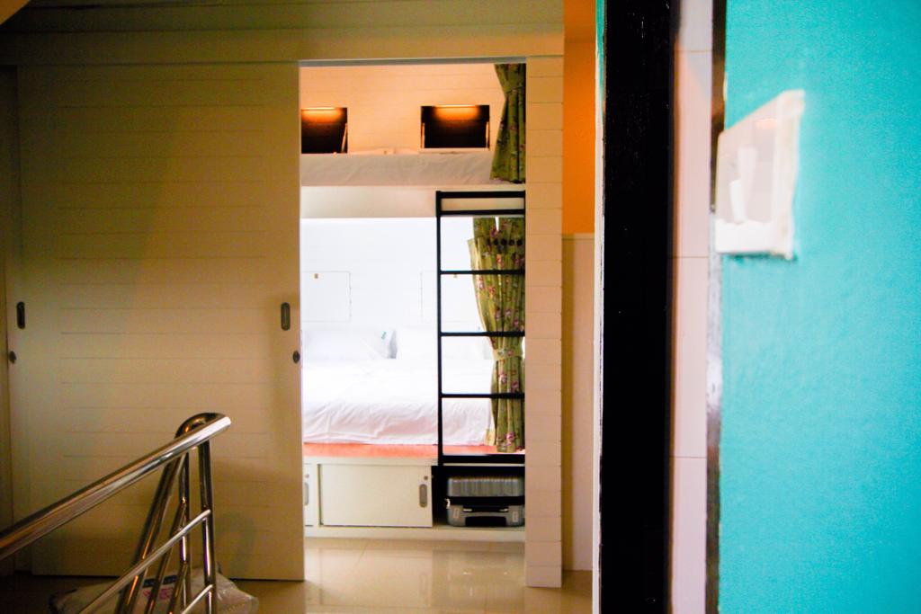 Hug Backpackers Hostel Csiangmaj Szoba fotó